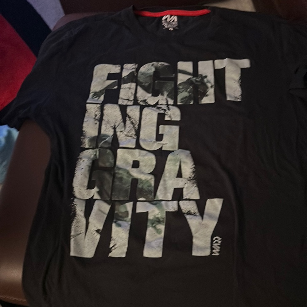 Men’s graphic tee